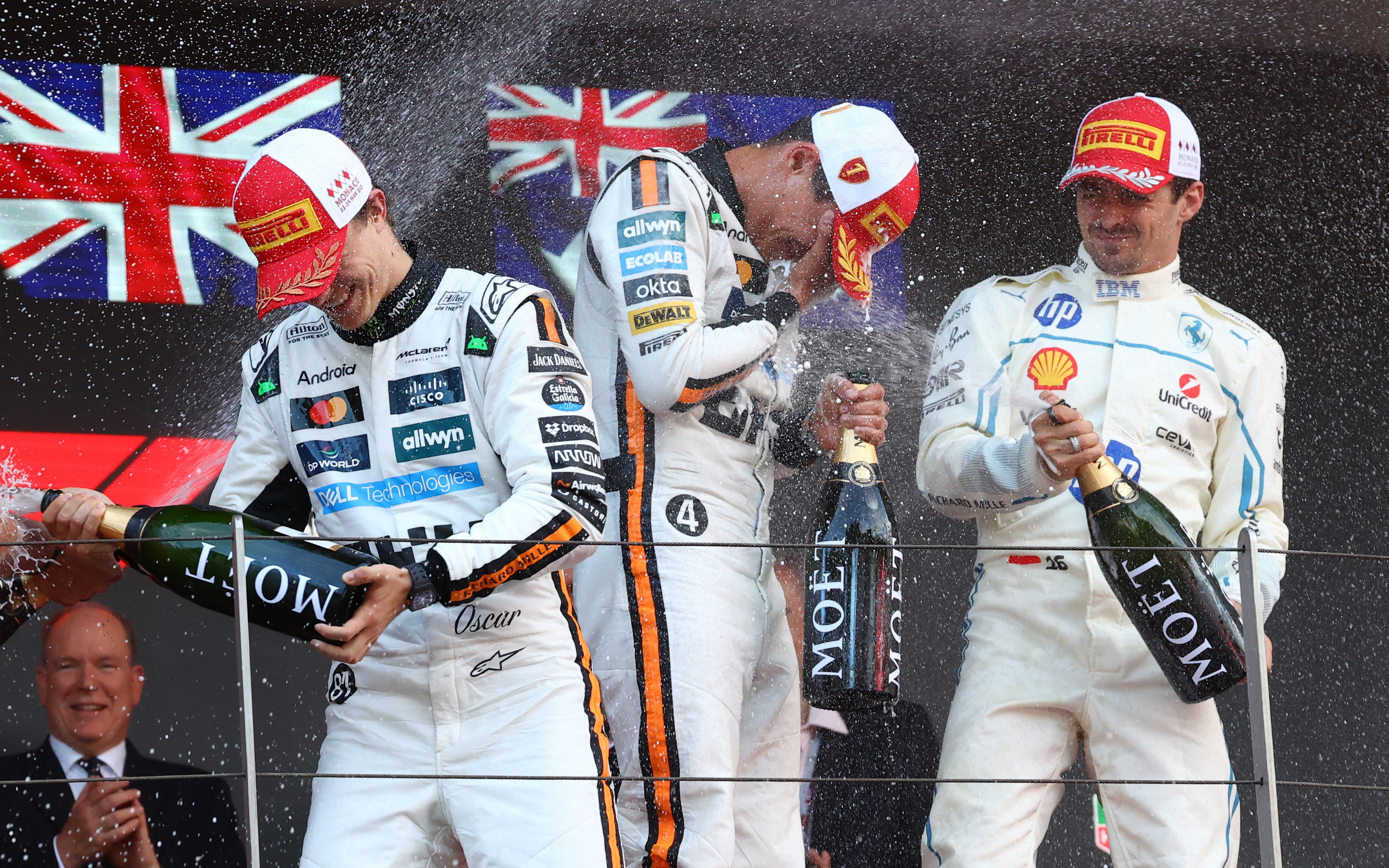 雷诺车队轻取哈斯车队，诺里斯高光表现